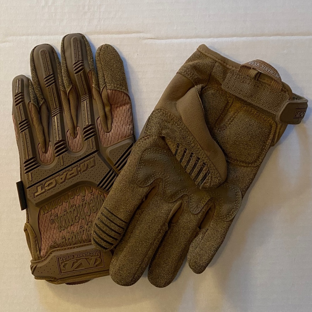 M-Pact Mechanix Motorcycle Gloves View 3